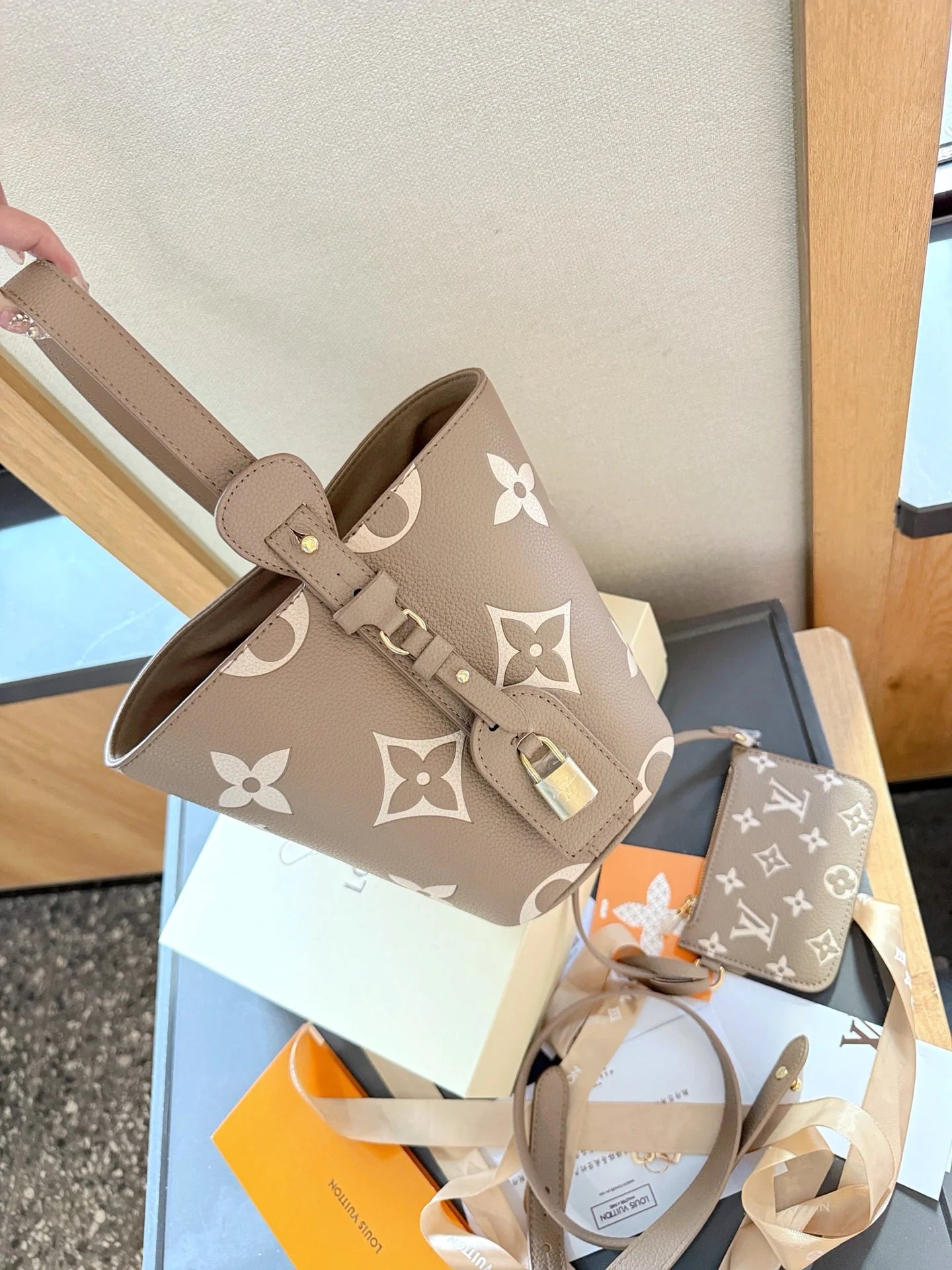 L-Newest Crossbody Bag(QC311)