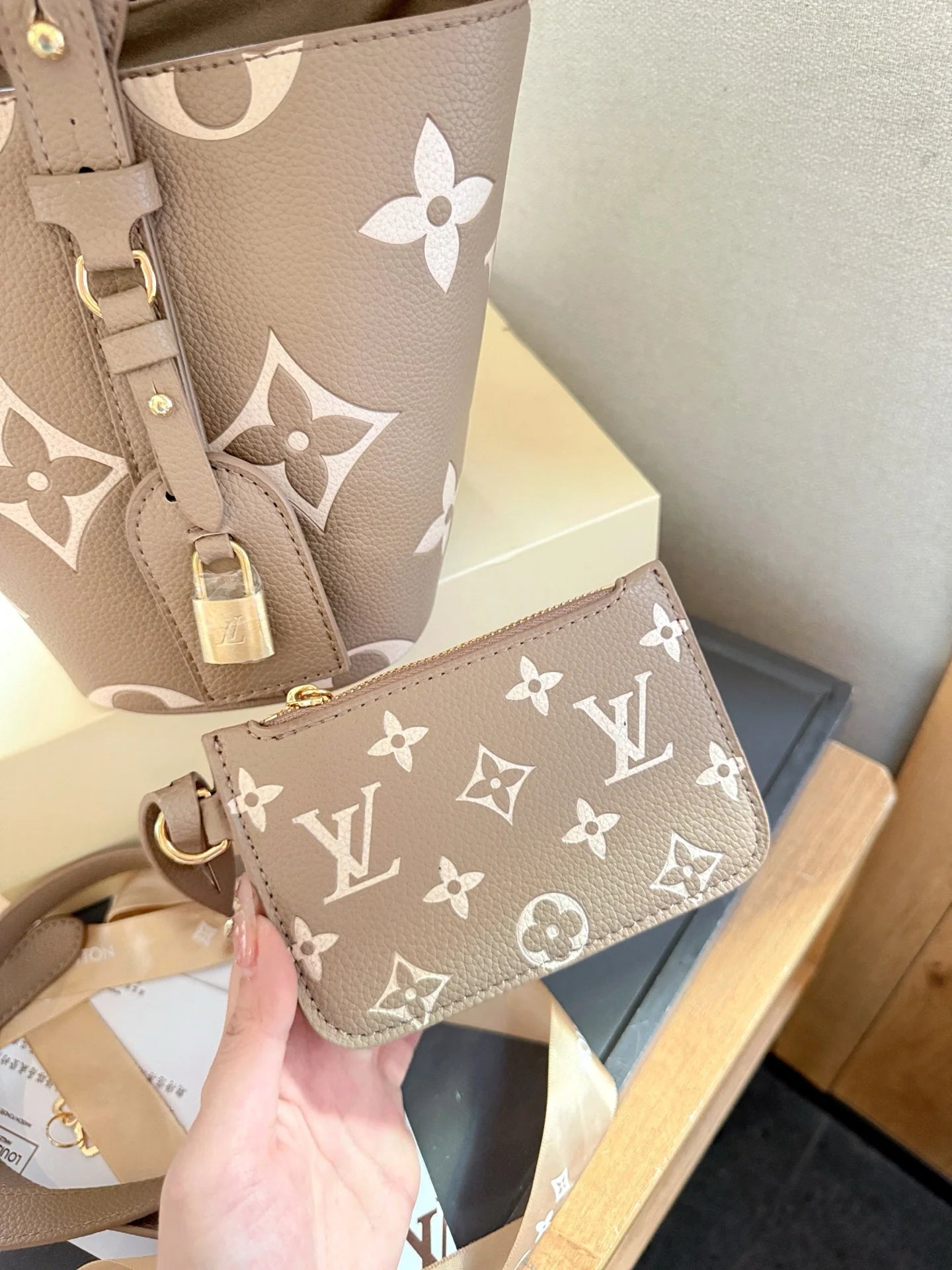 L-Newest Crossbody Bag(QC311)