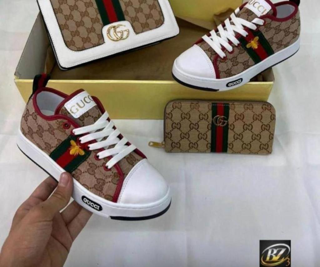 G-Tennis Shoe Set
