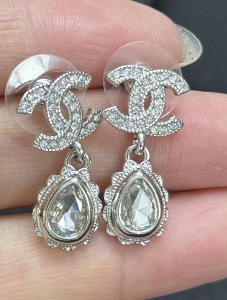 C-Earrings.