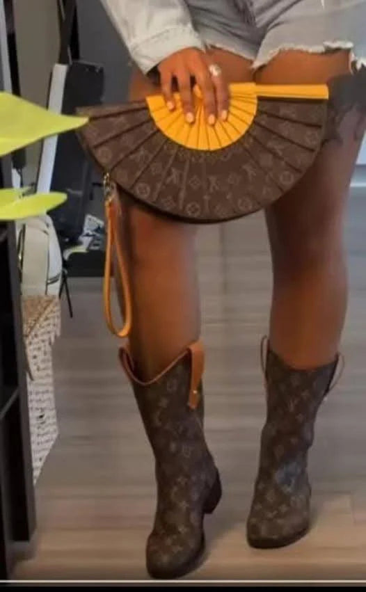 L- Boots and Fan Bag Set (DP2502)