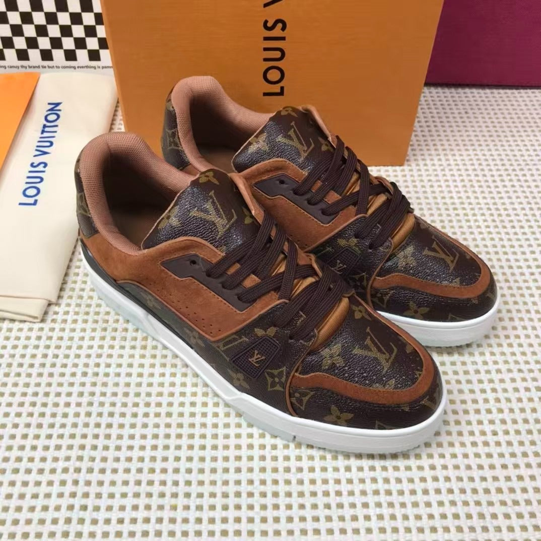 L- Monogram Sneakers (ZX237)