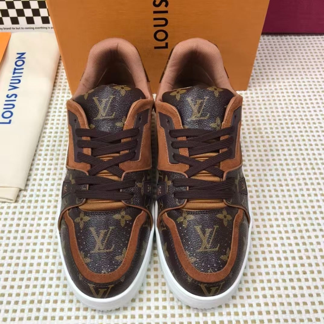 L- Monogram Sneakers (ZX237)