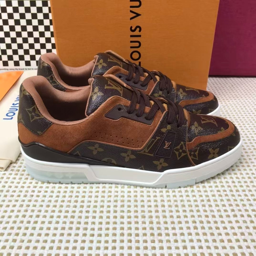 L- Monogram Sneakers (ZX237)