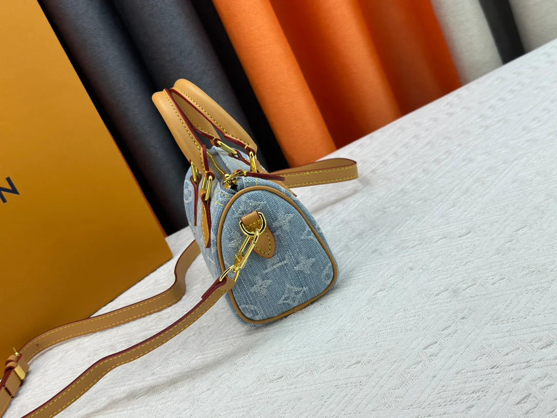 Small Pillow Bag and Light Blue Sneakers(MZHY2516)
