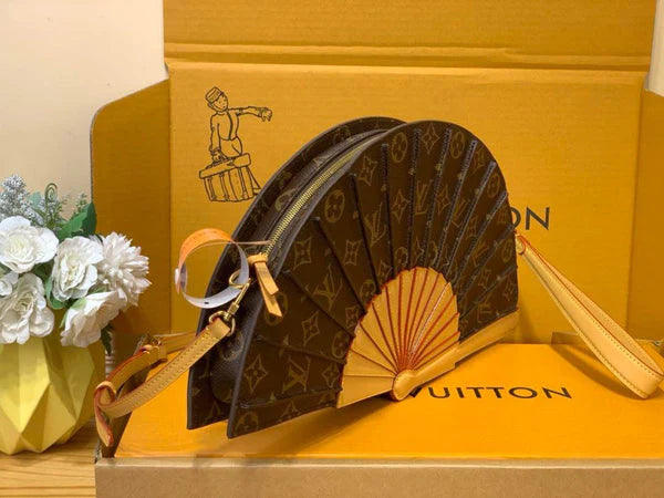 L- Boots and Fan Bag Set (DP2502)
