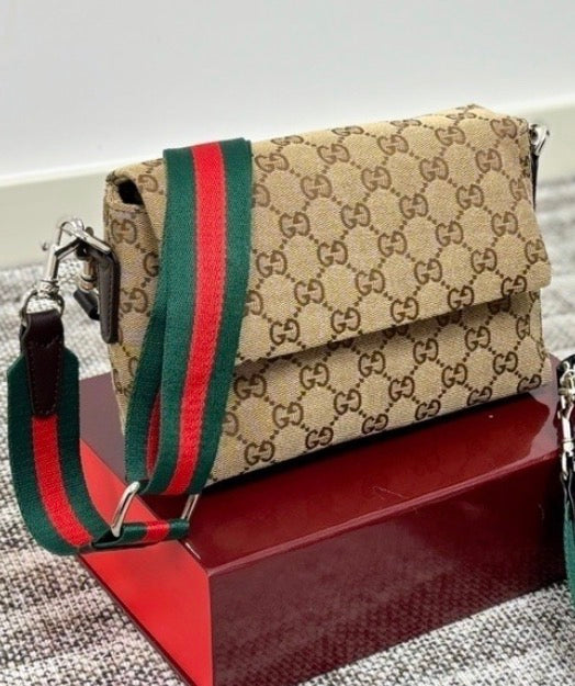 G- Crossbody Purse