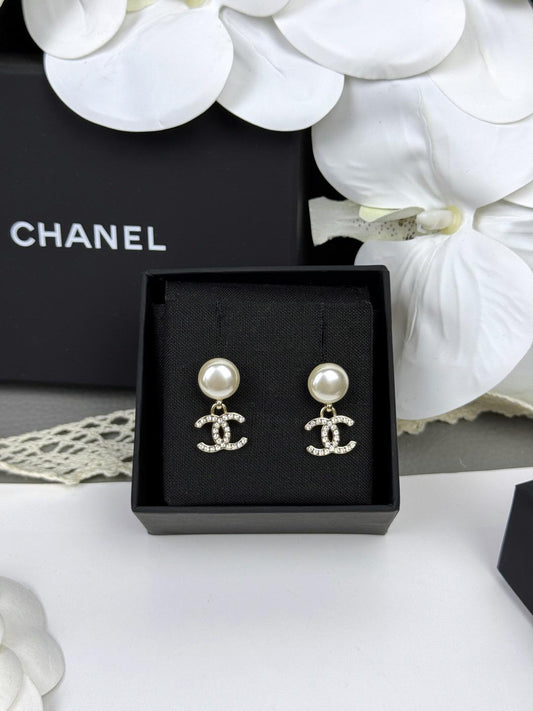 C-Earrings.