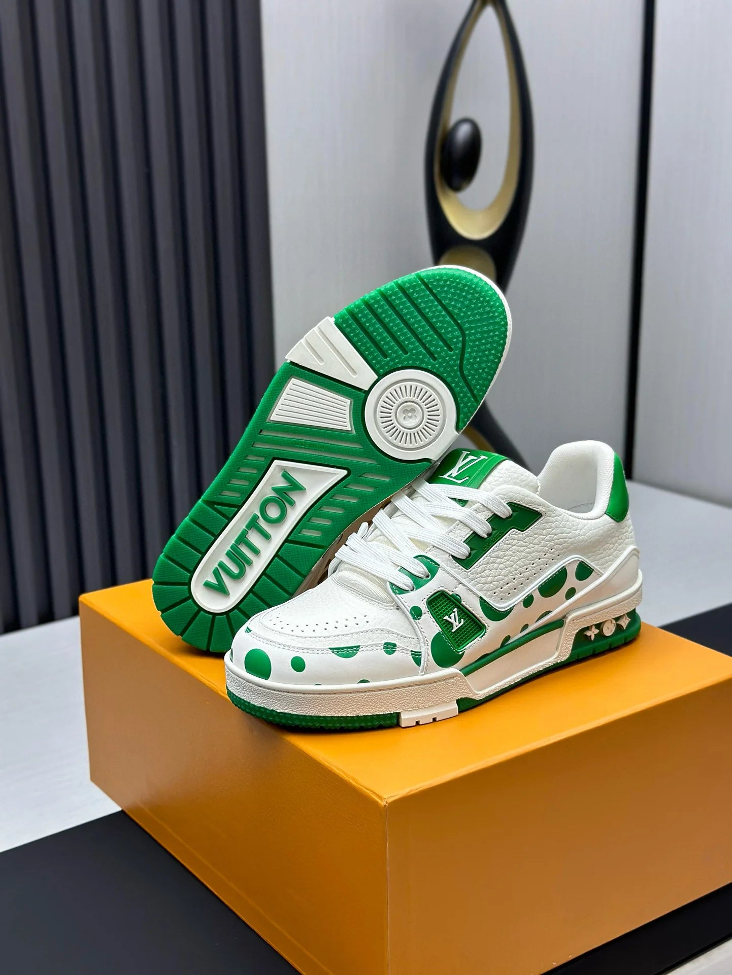 L- Tennis shoe & purse set