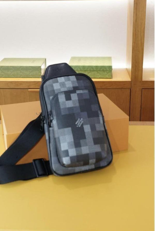 L-Shoulder Bag